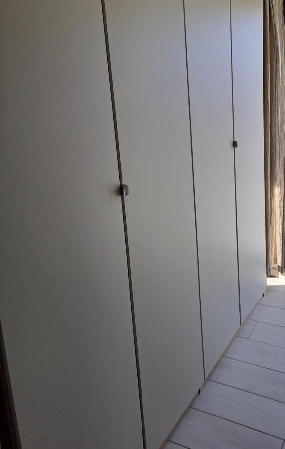 Fiumicino Airport Sunflower Room Екстериор снимка