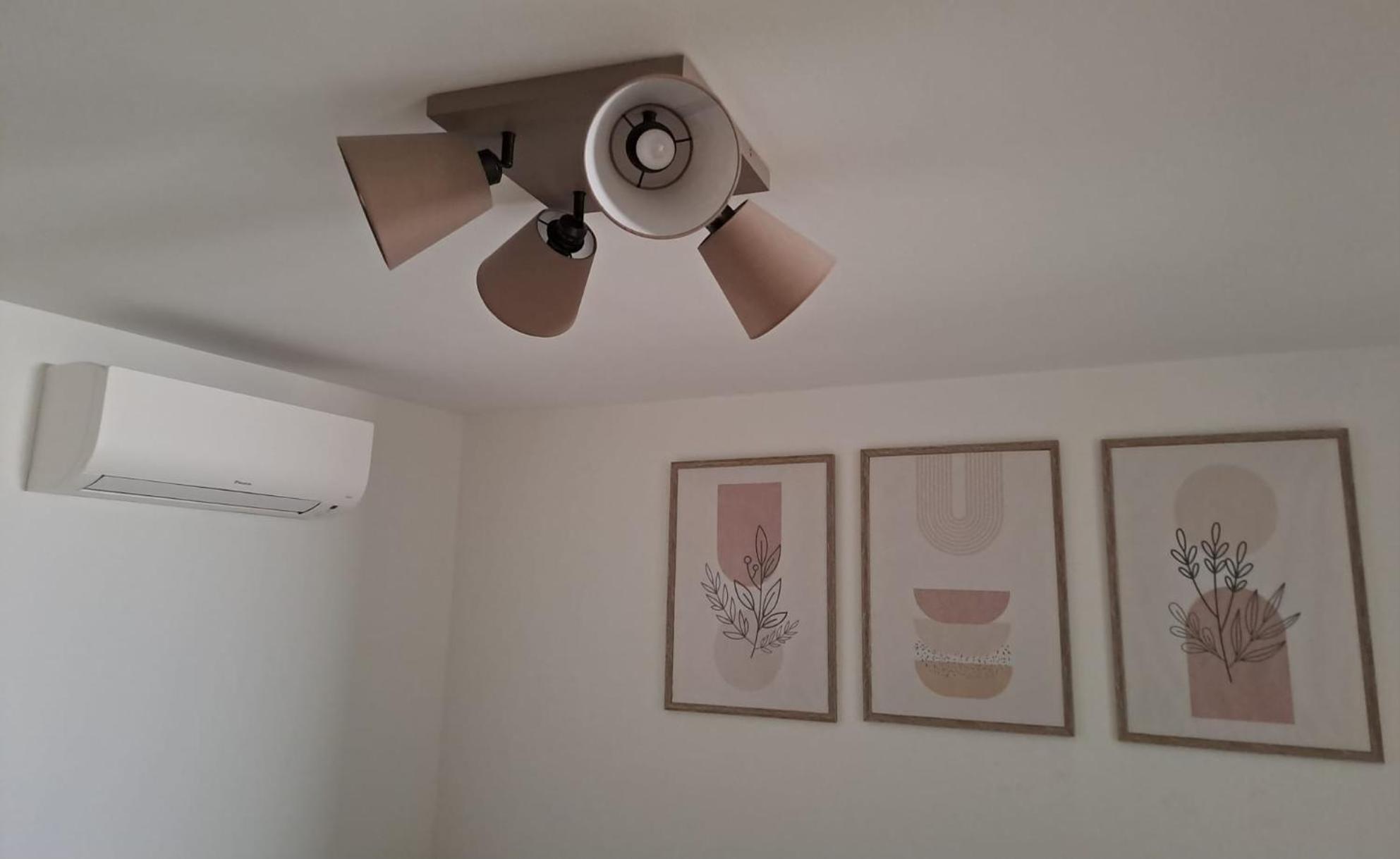 Fiumicino Airport Sunflower Room Екстериор снимка